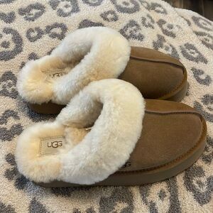 Uggs Disquette slippers. Size 8. Brand new no box.